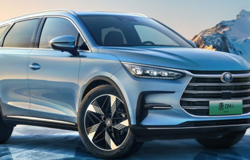 2025年中国新能源汽车出口激増62%