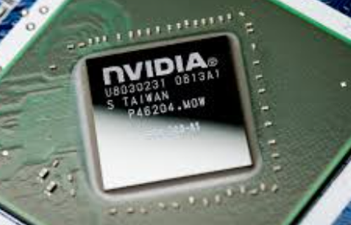 中国政府、NVIDIA H200チップの購入を一時停止するよう指示