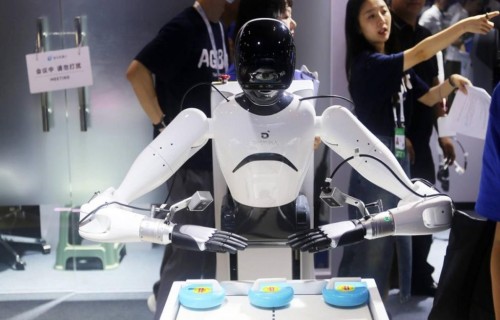 中国の生成AIユーザー、6億人を突破