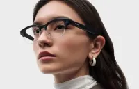 ファーウェイ、初の鴻蒙AIメガネを発表　軽量設計と高機能で市場拡大狙う