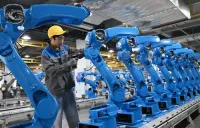 中国の貿易総額、1~7月で30兆元突破 AI・EV・ロボットなど「新たな輸出」が拡大