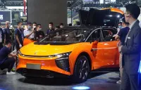中国、2030年に新エネ乗用車の新車販売比率70%へ